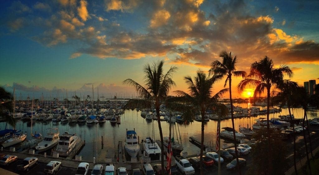 Chart House Waikiki Yacht Harbor